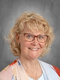 Amanda Leonhart