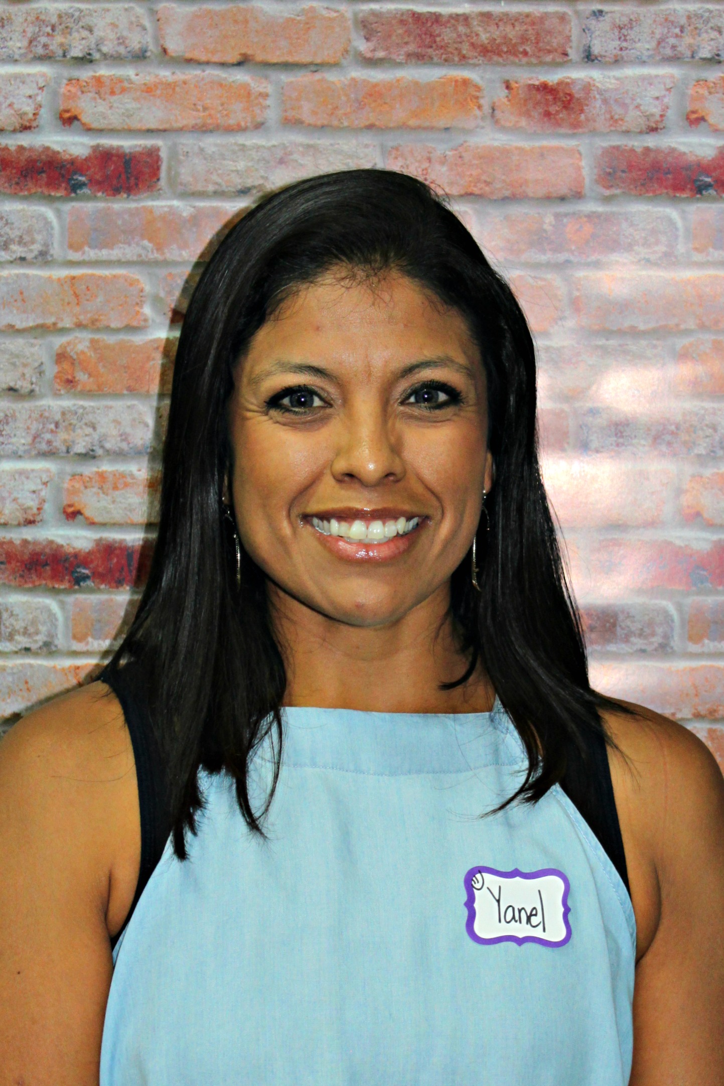Yanel Flores
