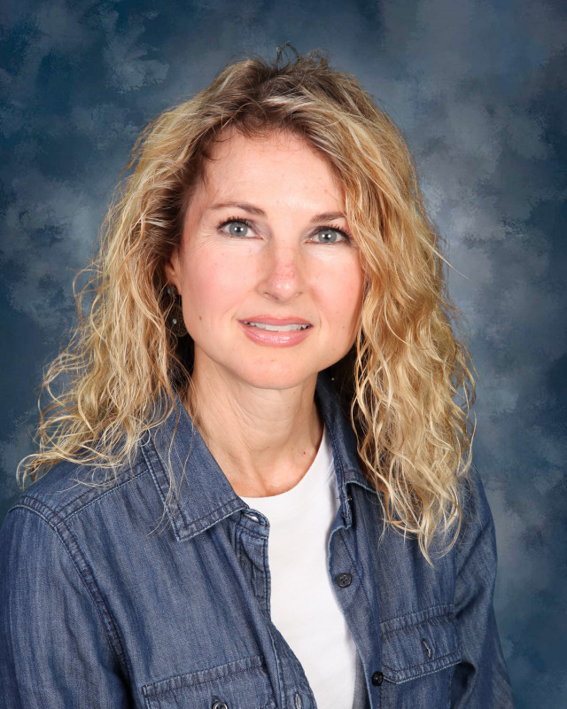 Shellie Farmer