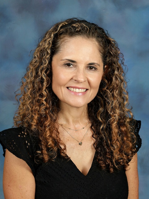 Paola Scilinguo-Mendoza