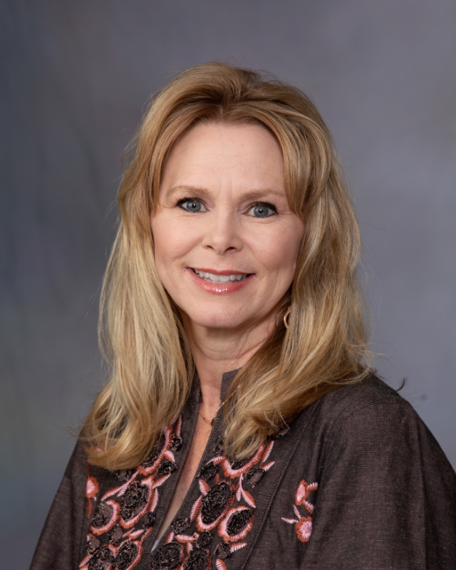 Elise Hooper