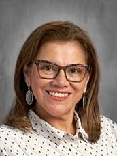 Elizabeth Leal