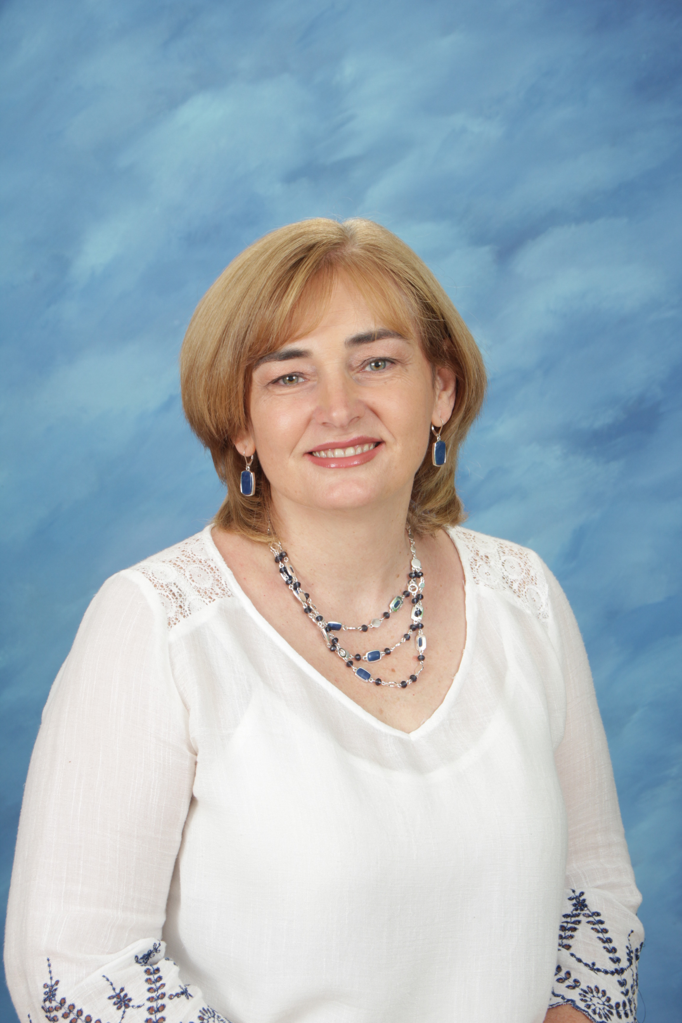 Julia Elliott